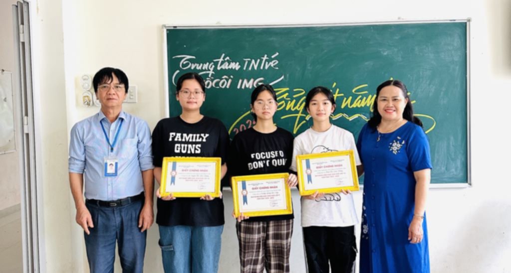 NHÌN  LẠI NĂM HỌC 2024-2025