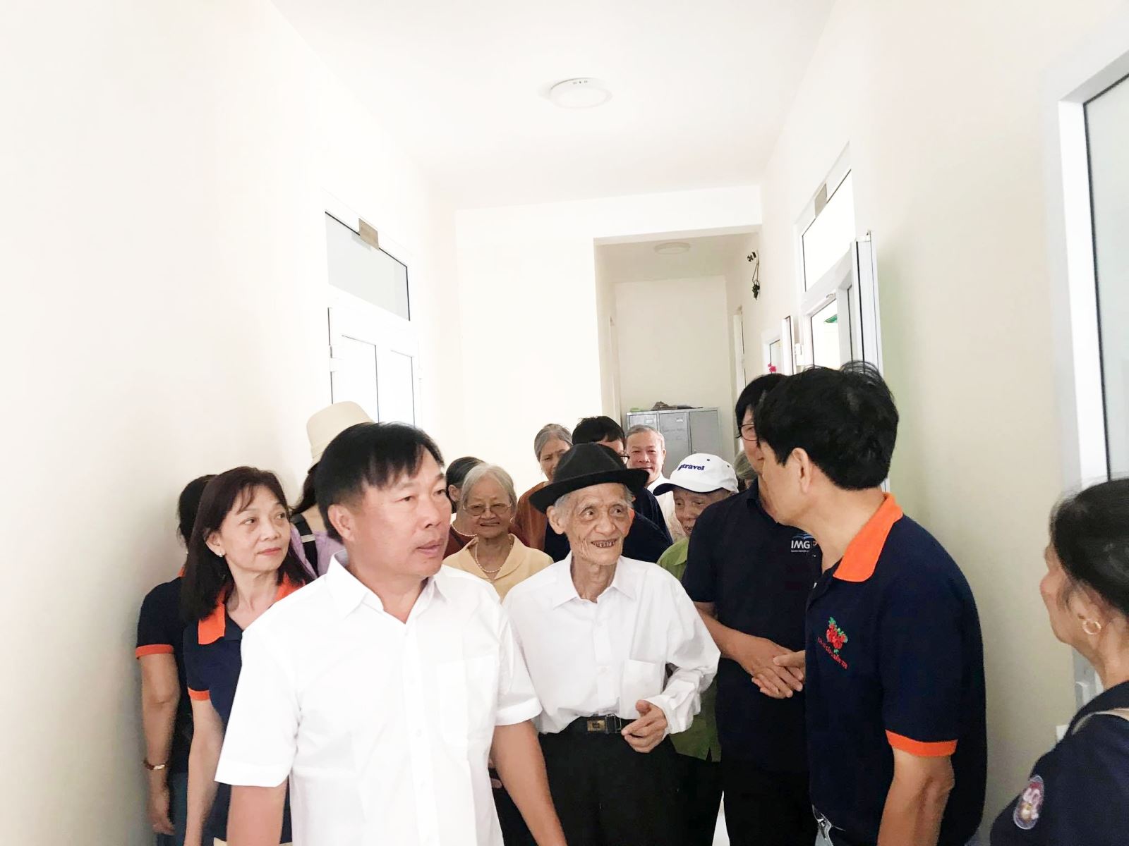 Thầy Cô giáo thuộc Trường THPT Bến Tre - tỉnh Vĩnh Phúc đến thăm Trung tâm
